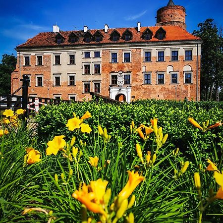 Zamek Uniejow Aparthotel Kültér fotó
