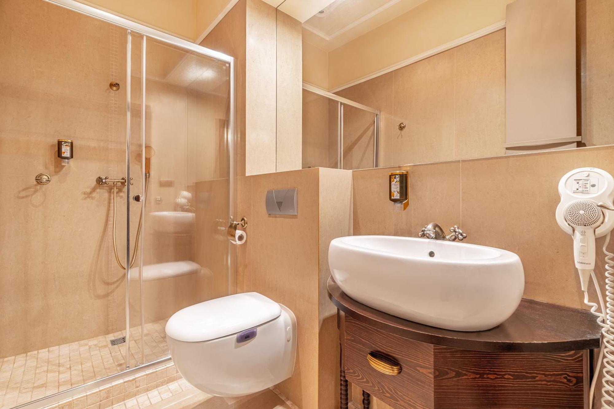 Zamek Uniejow Aparthotel Kültér fotó