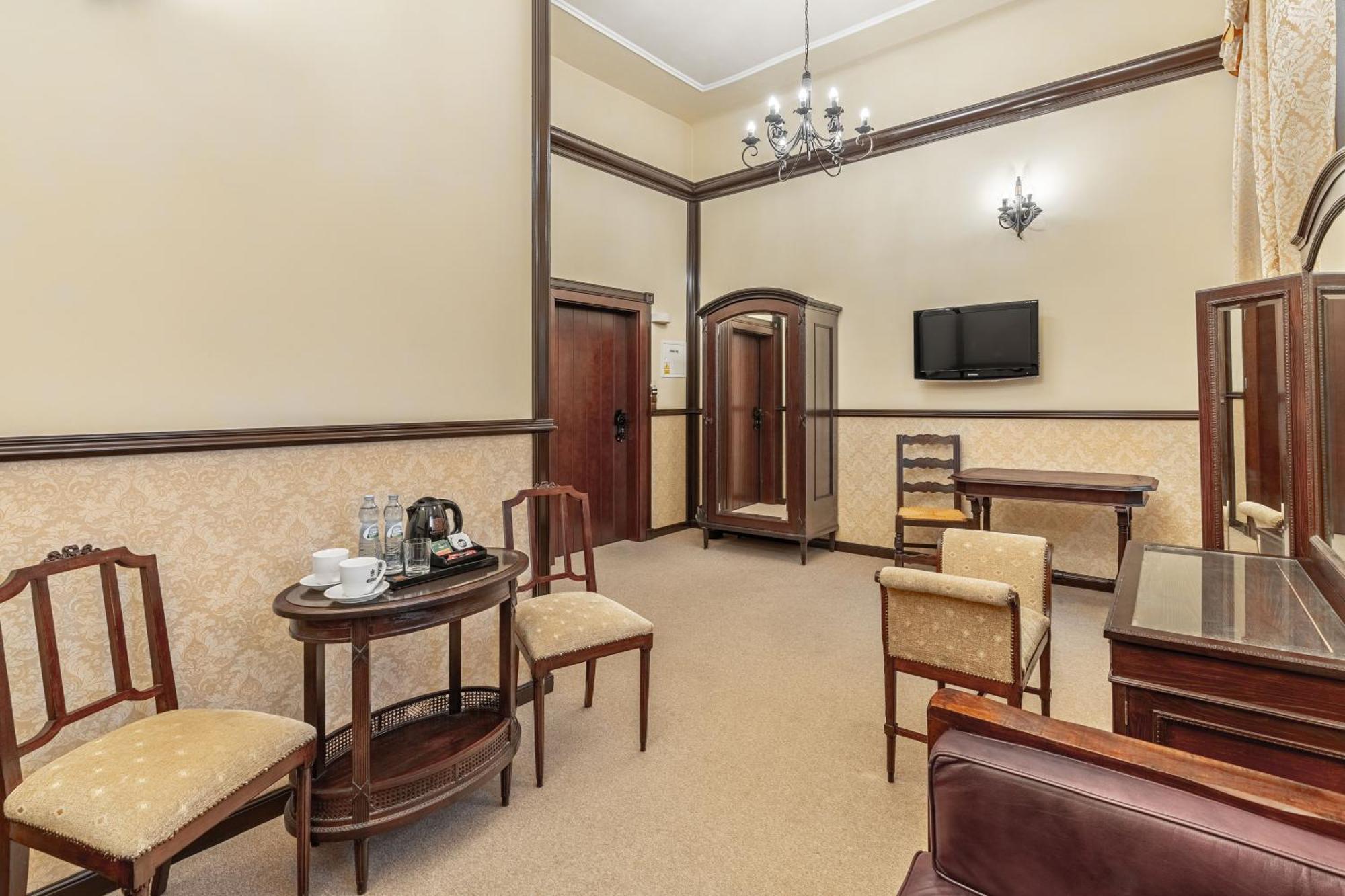 Zamek Uniejow Aparthotel Kültér fotó