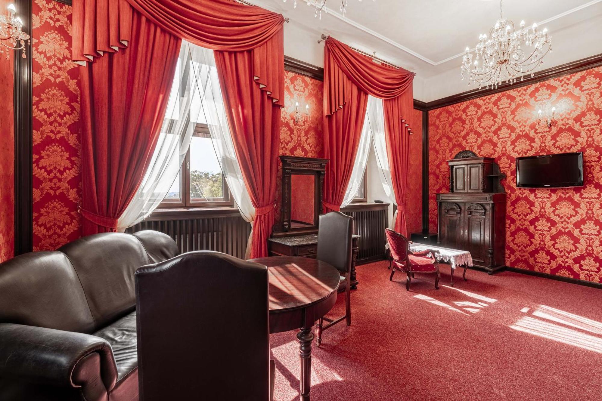 Zamek Uniejow Aparthotel Kültér fotó