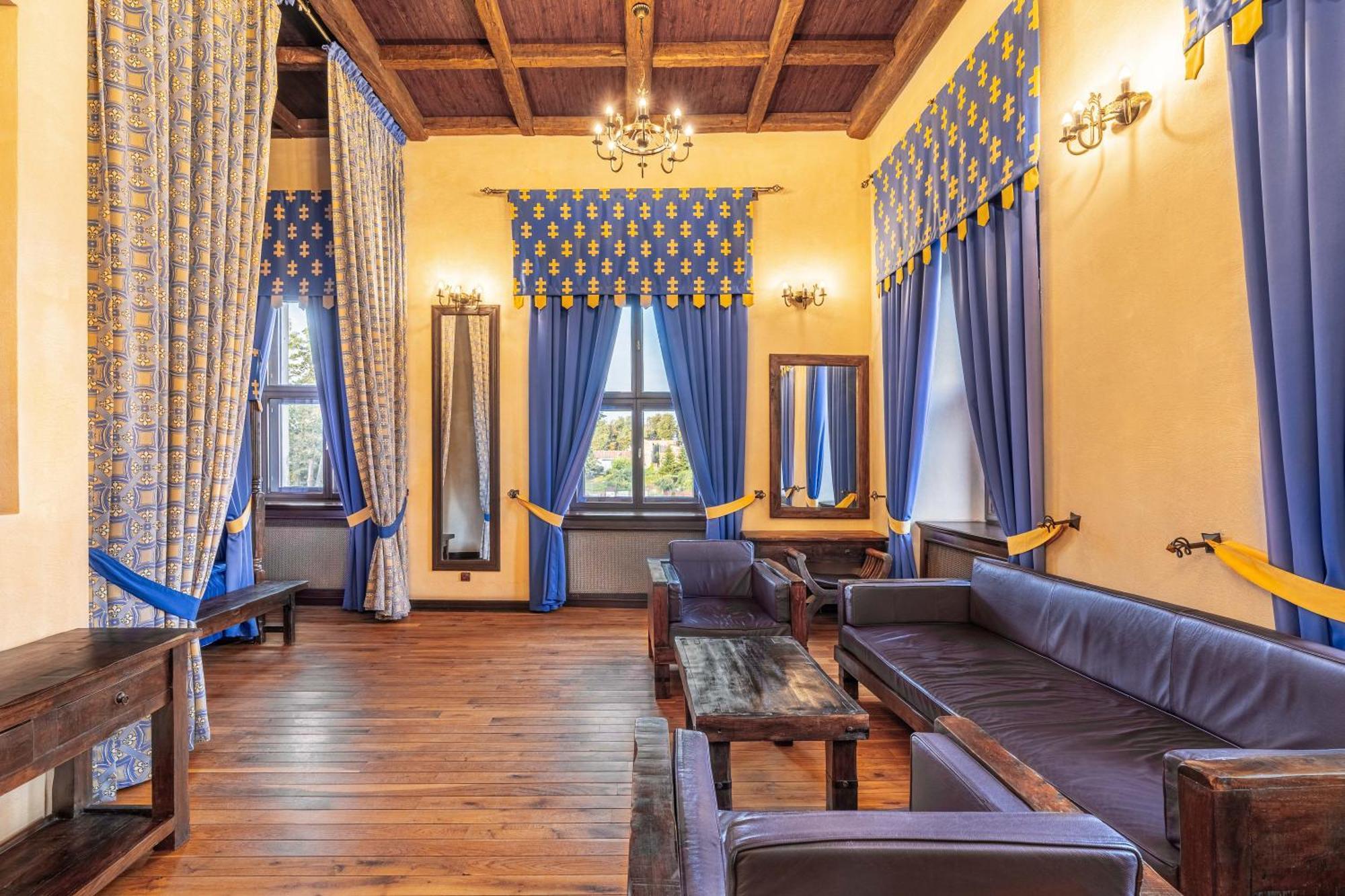 Zamek Uniejow Aparthotel Kültér fotó